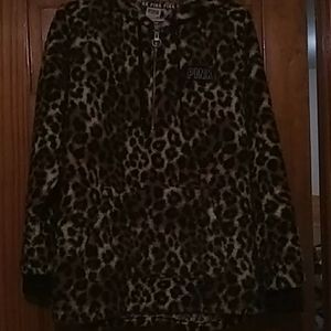 Leopard skin design fleece pullover.